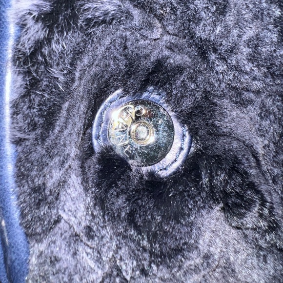 Authentic Chanel - Lapin Rabbit Fur and Leather Classic Single Flap Handbag - Picture 9 of 16